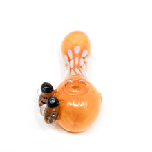 Load image into Gallery viewer, Worker Bee Hand Pipe
