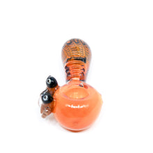 Load image into Gallery viewer, Worker Bee Hand Pipe
